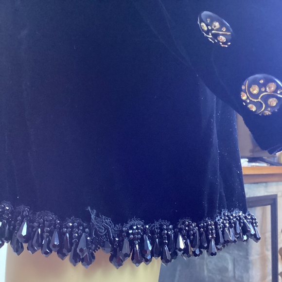 VINTAGE Sahsa Saks 5th Ave  Black Velvet  Beaded  Formal Evening Jacket 12 - Picture 6 of 9